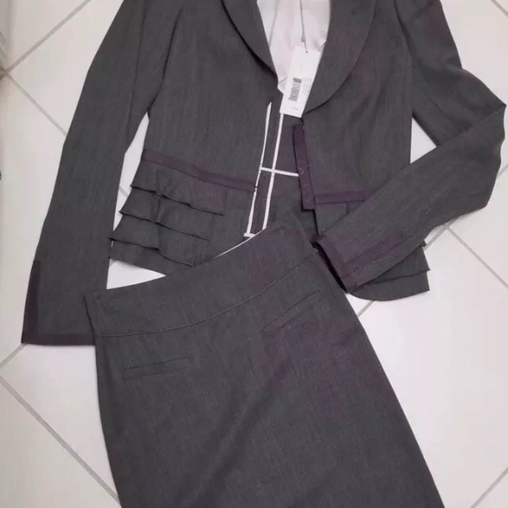 SOLD! Rebecca Taylor Ruffle Skirt Suit 0 NWT $635